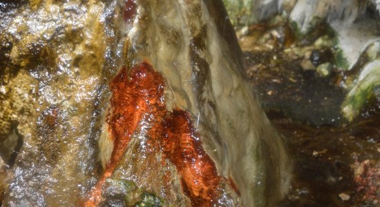 Lg cordanore stalactite calcite hydroxydedefer pierrelavina2017